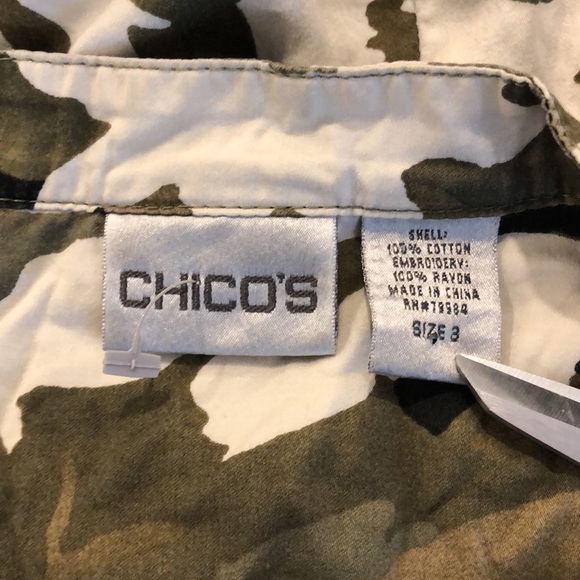 Chico’s (G) camo floral button down shirt size 3  (L) long sleeve with needl… - Picture 10 of 11